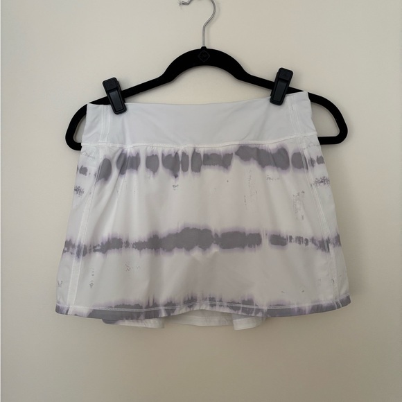 lululemon athletica Dresses & Skirts - lululemon athletica White Skort with Subtle Tie-Dye Detail